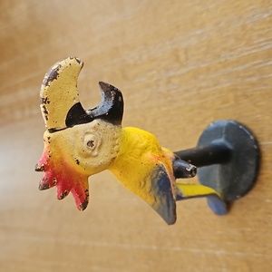 VINTAGE CAST IRON PAINTED PARROT BOTTLE OPENER